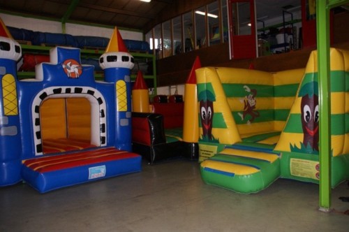 Springkussen Kasteel (blauw)